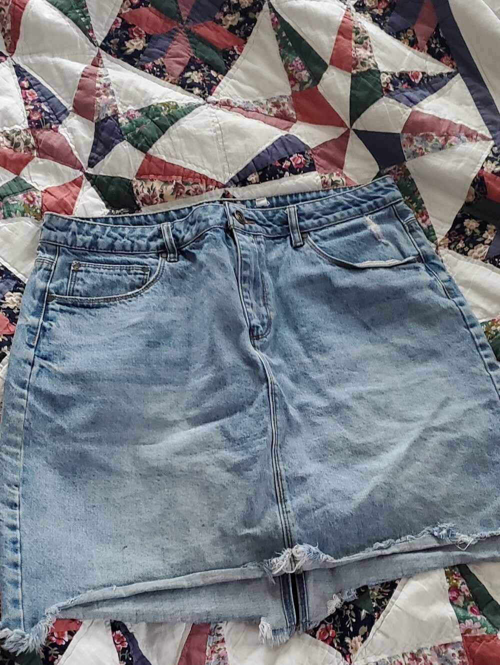 A Loves A Light Blue Distressed Denim Shorts - Casual High-Waist Style